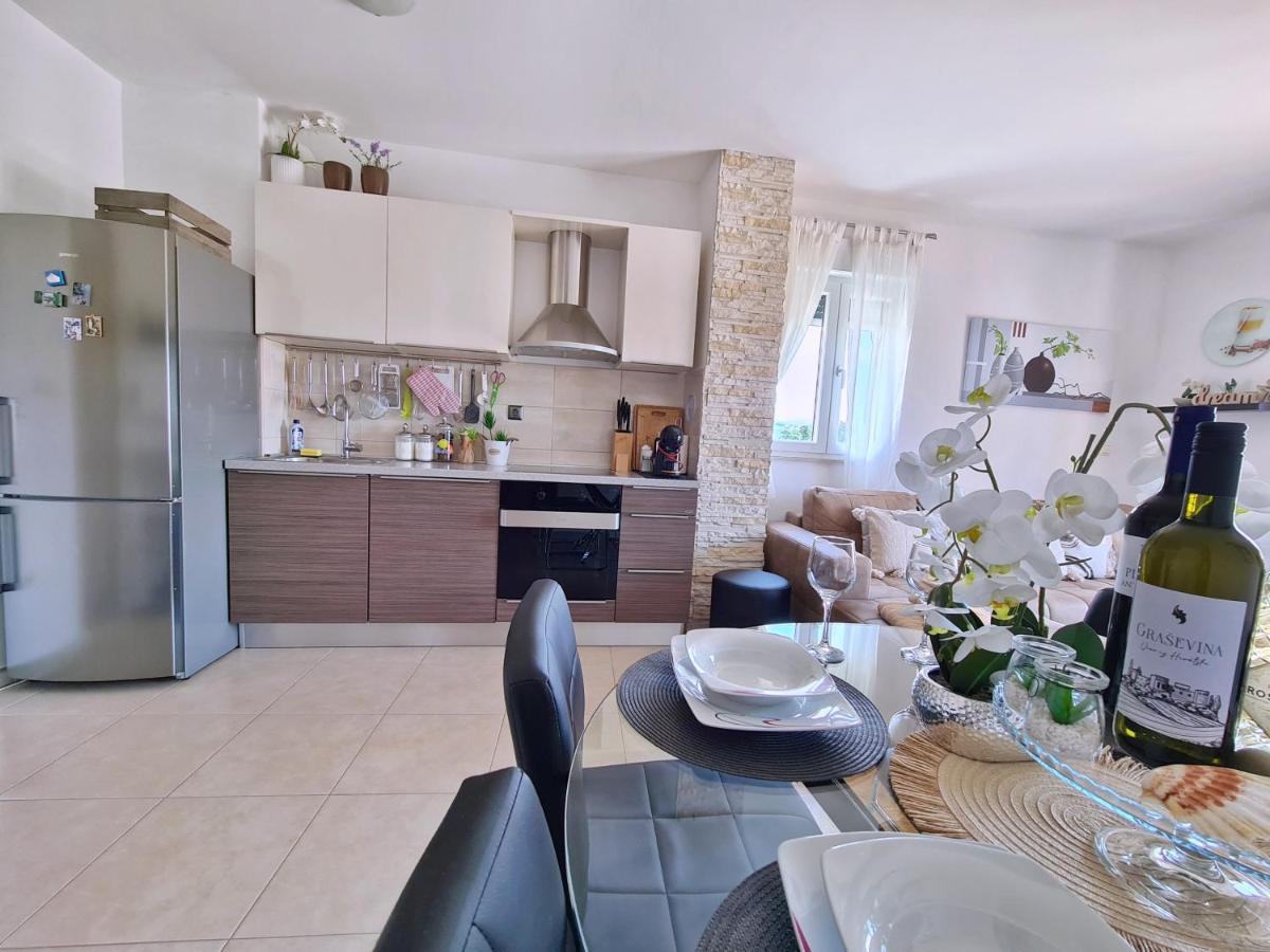 Luxury Apartment Salona Exterior photo